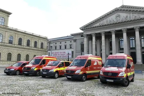 Fahrzeugflotte der Tierrettung Ambulanzfahrzeuge der aktion tier Tierrettung München e.V.