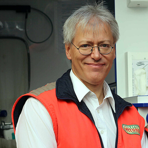 Dr. Gábor Horvath Dr. Gábor Horvath