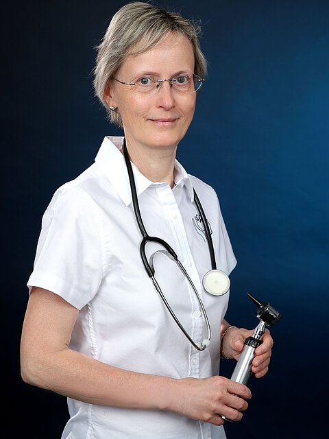 Dr. Ines Holz