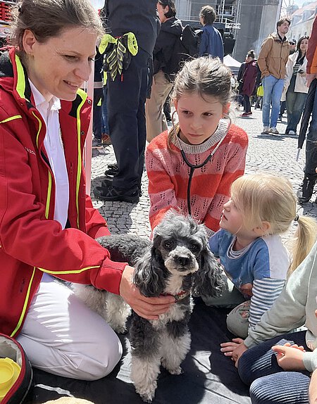 Laura und Carolin konnten die Herztöne hören. Laura und Carolin konnten die Herztöne hören.