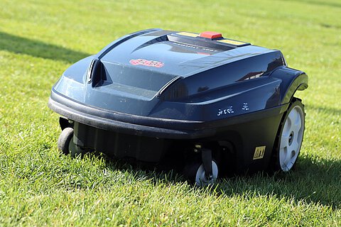 Mähroboter sind sehr gefährlich für Igel.